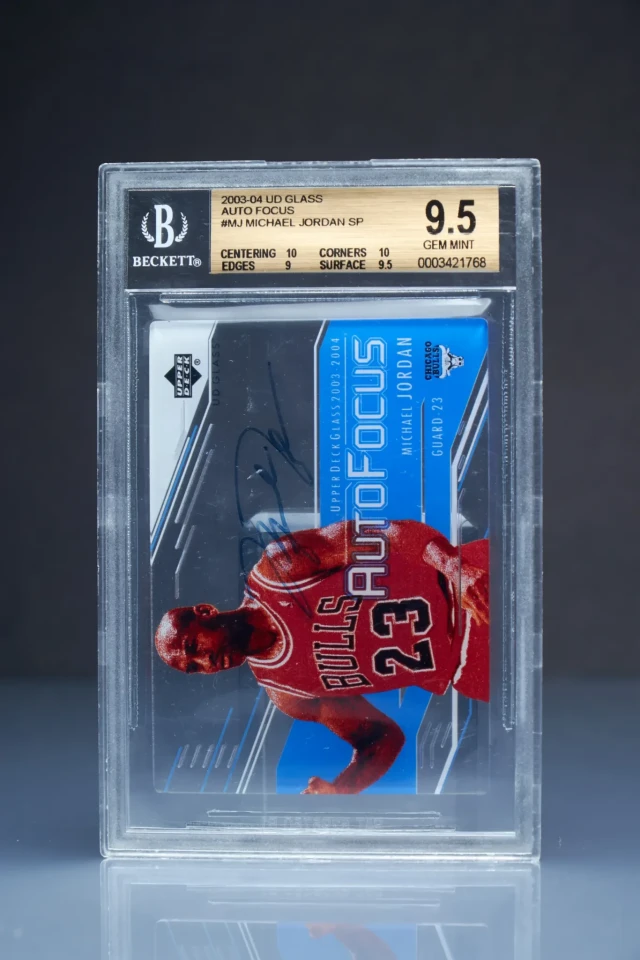 200304 UD Glass Michael Jordan Auto FocusTrading Cards